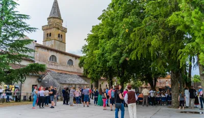 Armonike zad Kaštela