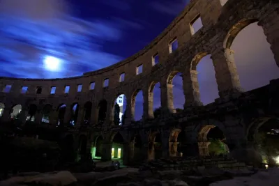 BSH Amphitheatre Pula: Black Coffee