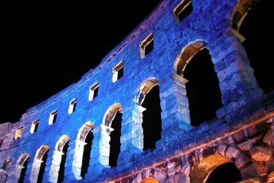 BSH Amphitheatre Pula: Black Coffee