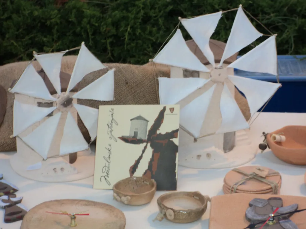 Hand Made Fair