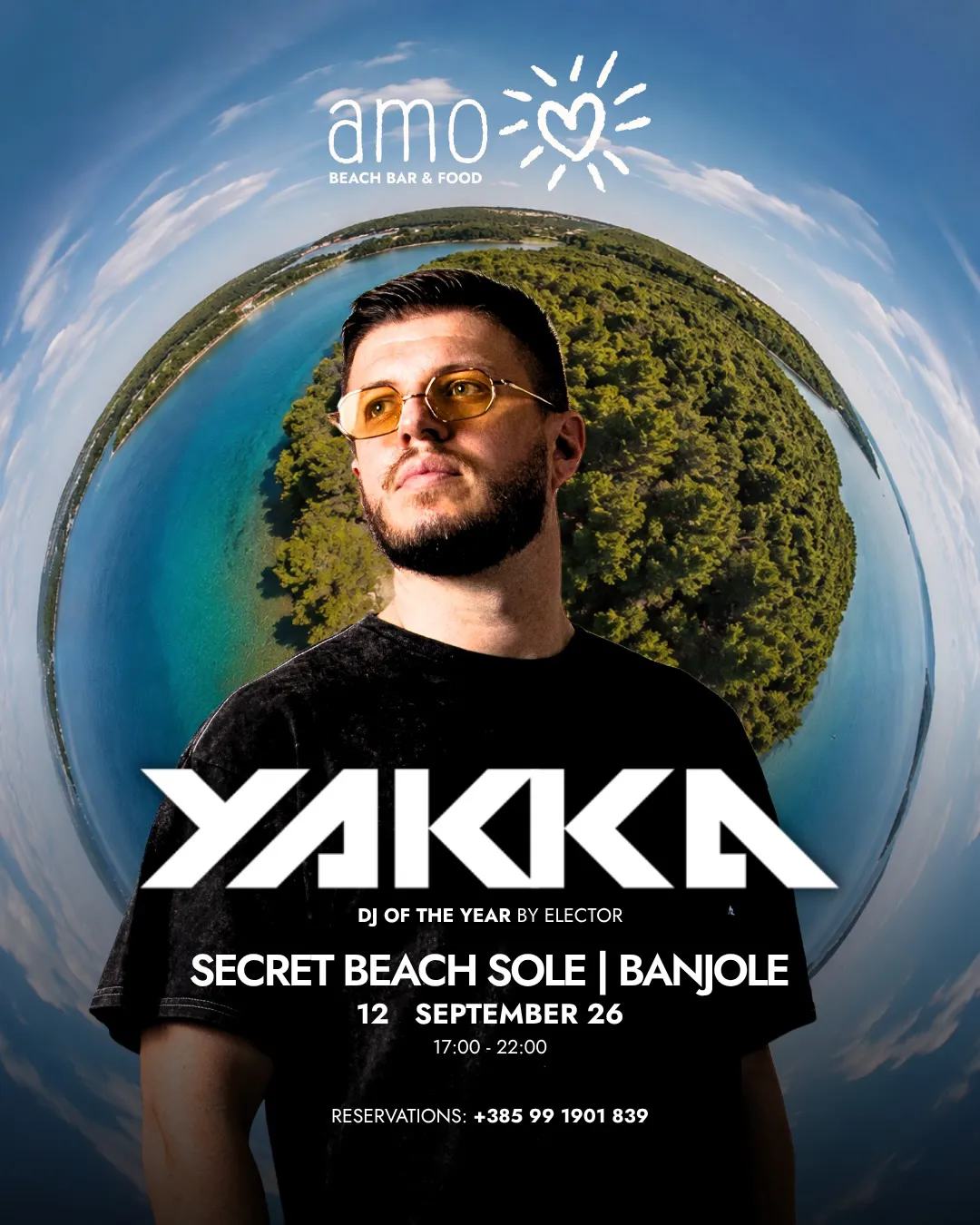 YAKKA at Secret Beach Sole