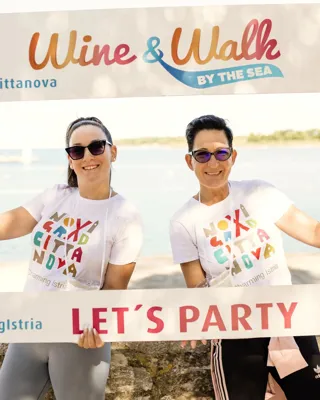 Wine & Walk by the Sea